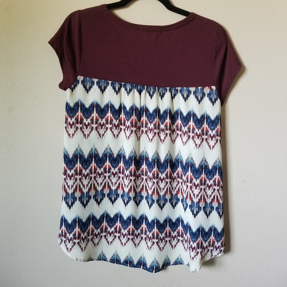 Rewind Short-Sleeve, Maroon Color Block with Blue And Red Pattern Top, Size Medi - Picture 2 of 5